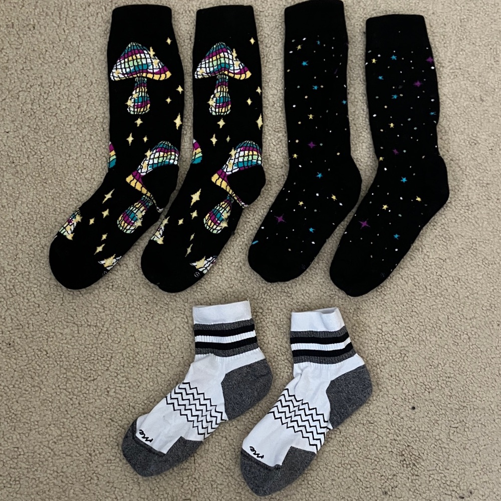 MeUndies Crew and quarter micromodal cotton sock bundle, like new, breathable